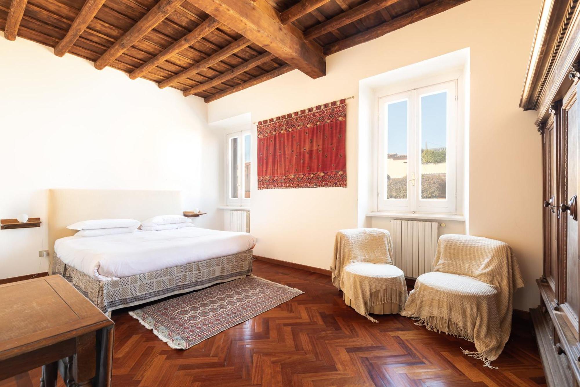 Apartment Trevi Comfortable With Terrace | Romeloft Rome