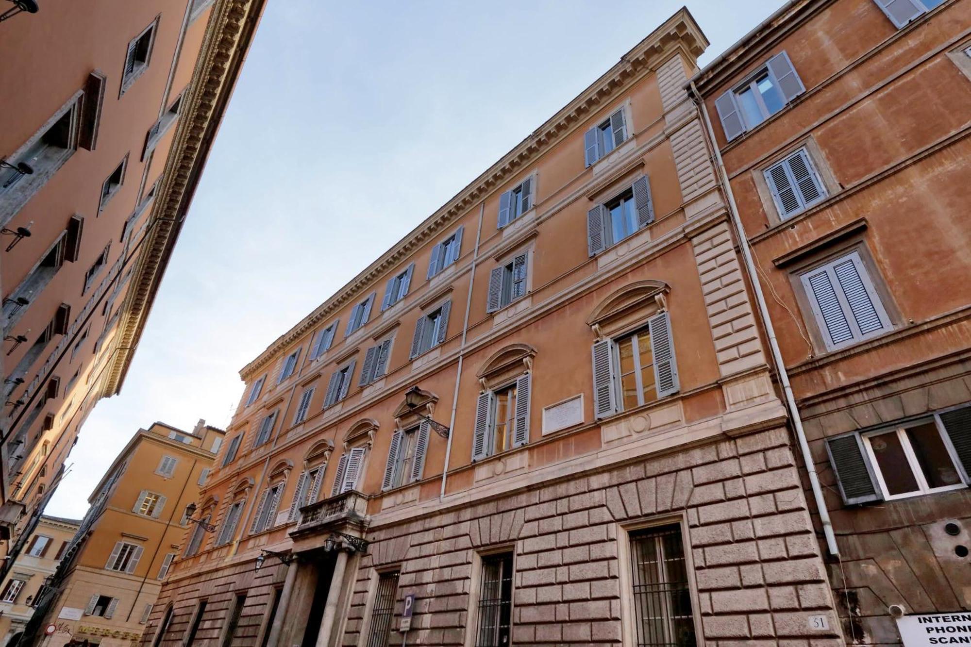 Piazza Mattei Elegant | Romeloft