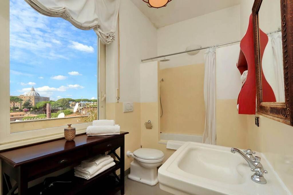 Sant'onofrio Terrace Apartment *