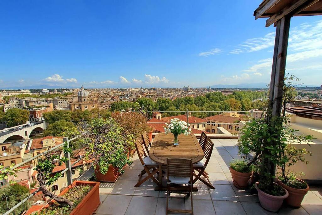 Sant'onofrio Terrace * Rom