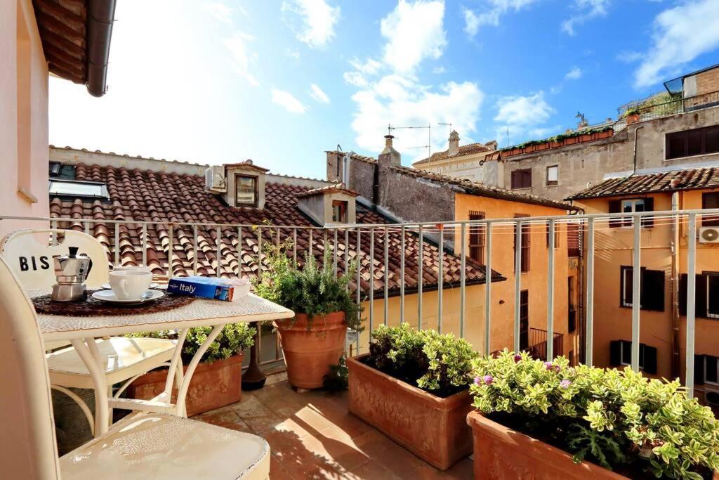 Leilighet Pantheon Stylish Attic Roma