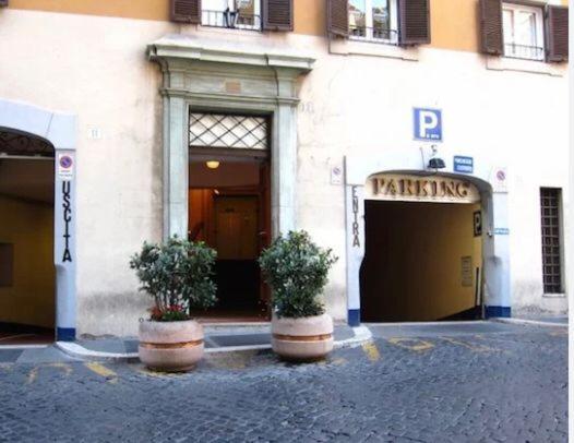 Trevi Fountain Luxury Flat *