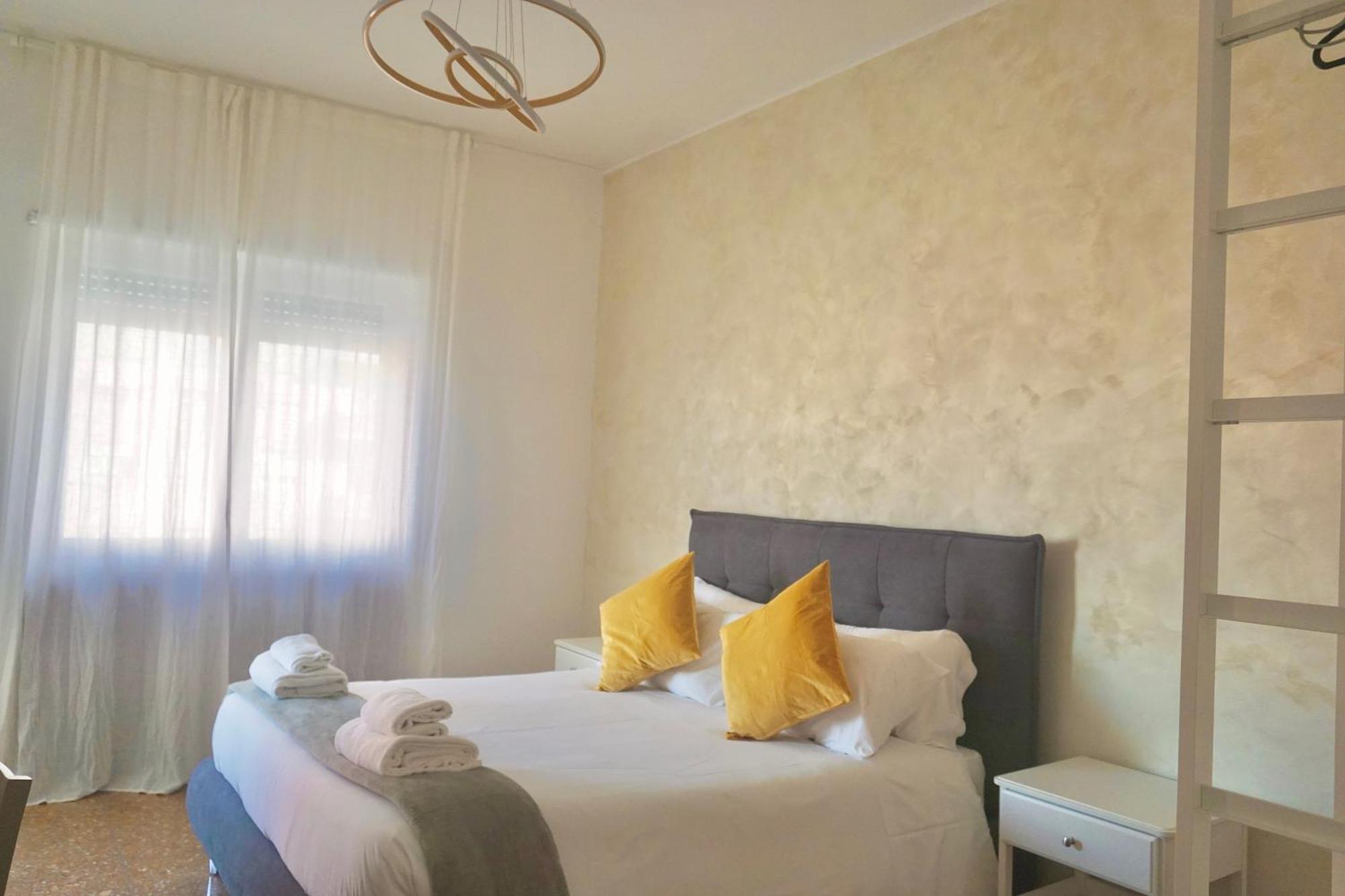 Valentina House *