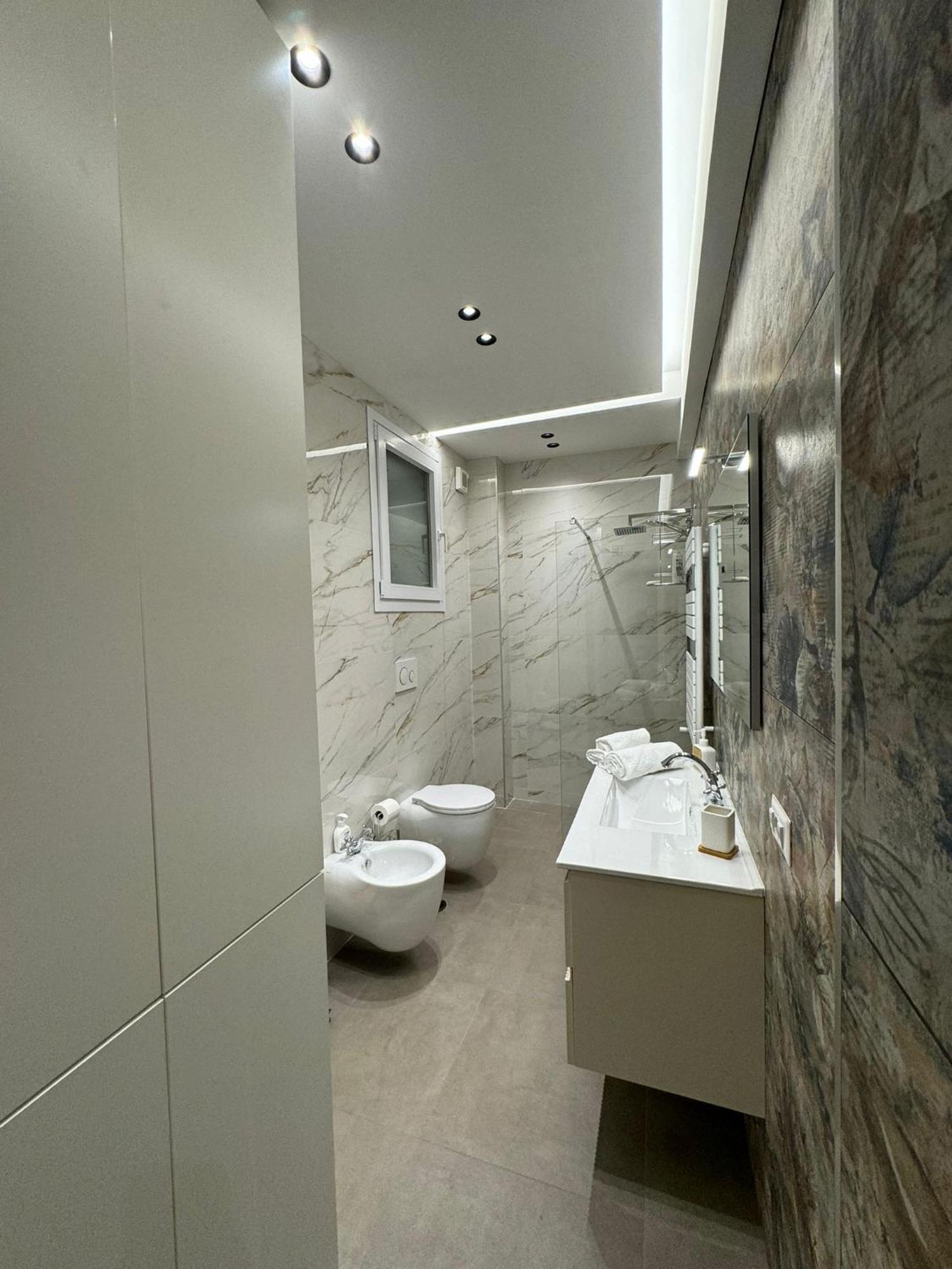 Sole House * Roma