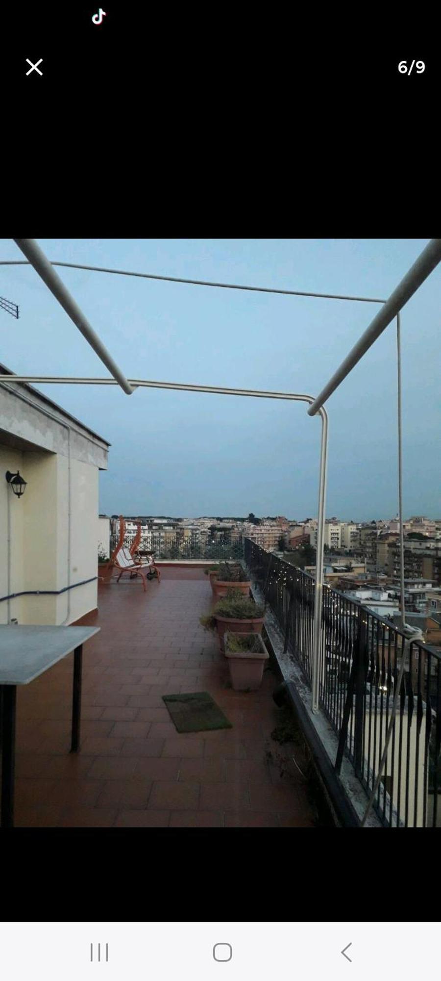 Privat overnatting Stanza In Superattico, Terrazzato, Luminoso, Accogliente, Bagno Privato