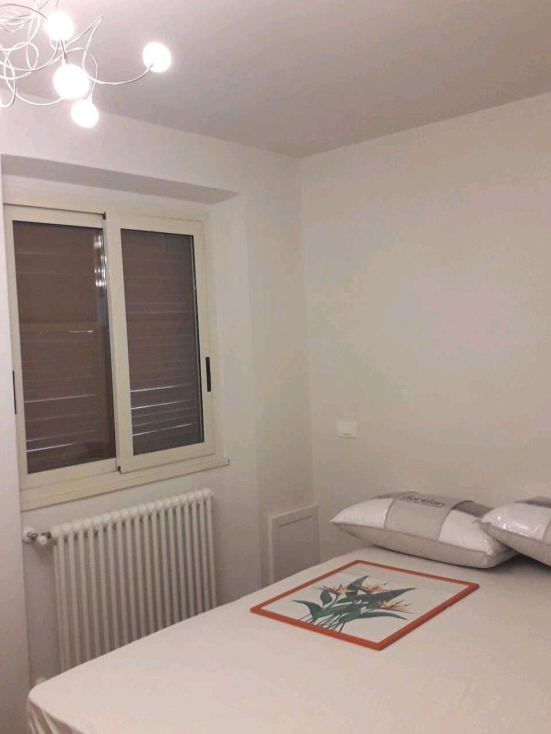 Stanza In Superattico, Terrazzato, Luminoso, Accogliente, Bagno Privato Privat overnatting *