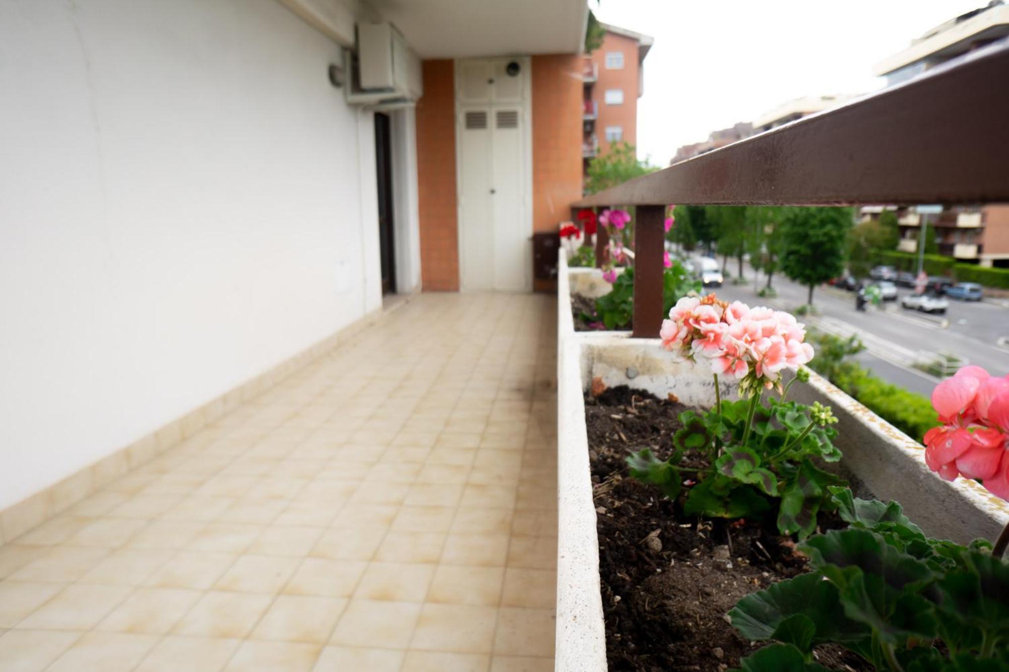 Ermete Eur House * Roma