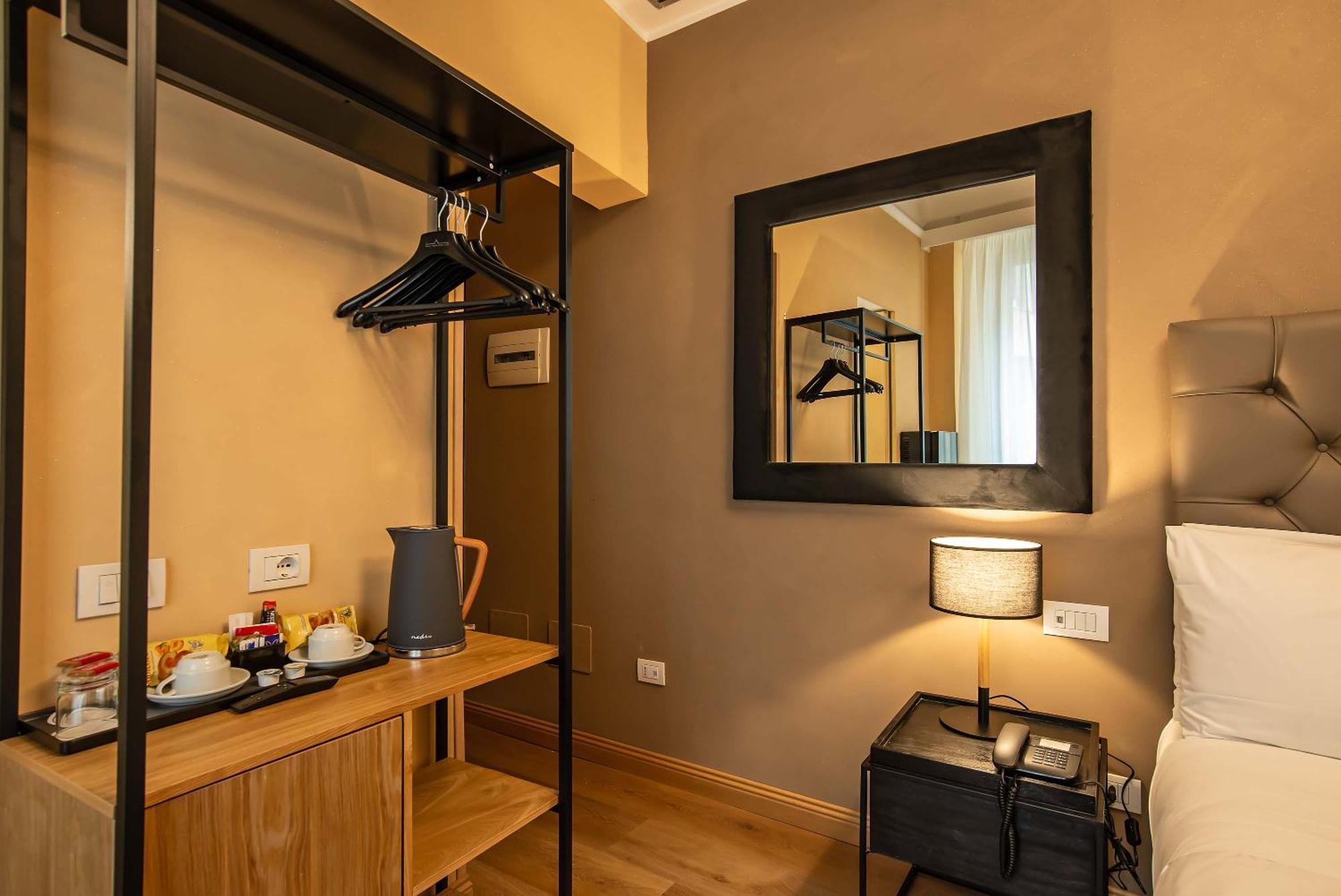 Elite Hotel 3*