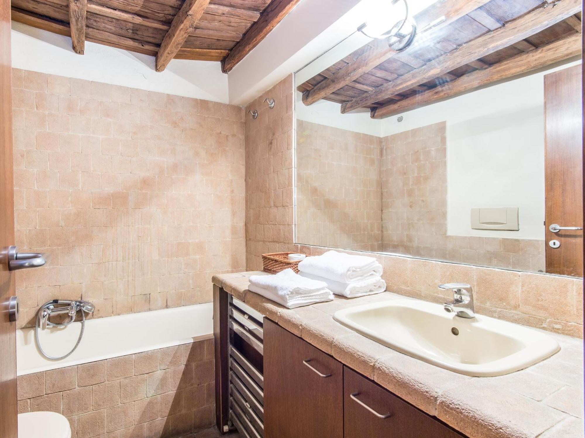 Enchanting Two Bedroom Navona Apartamento