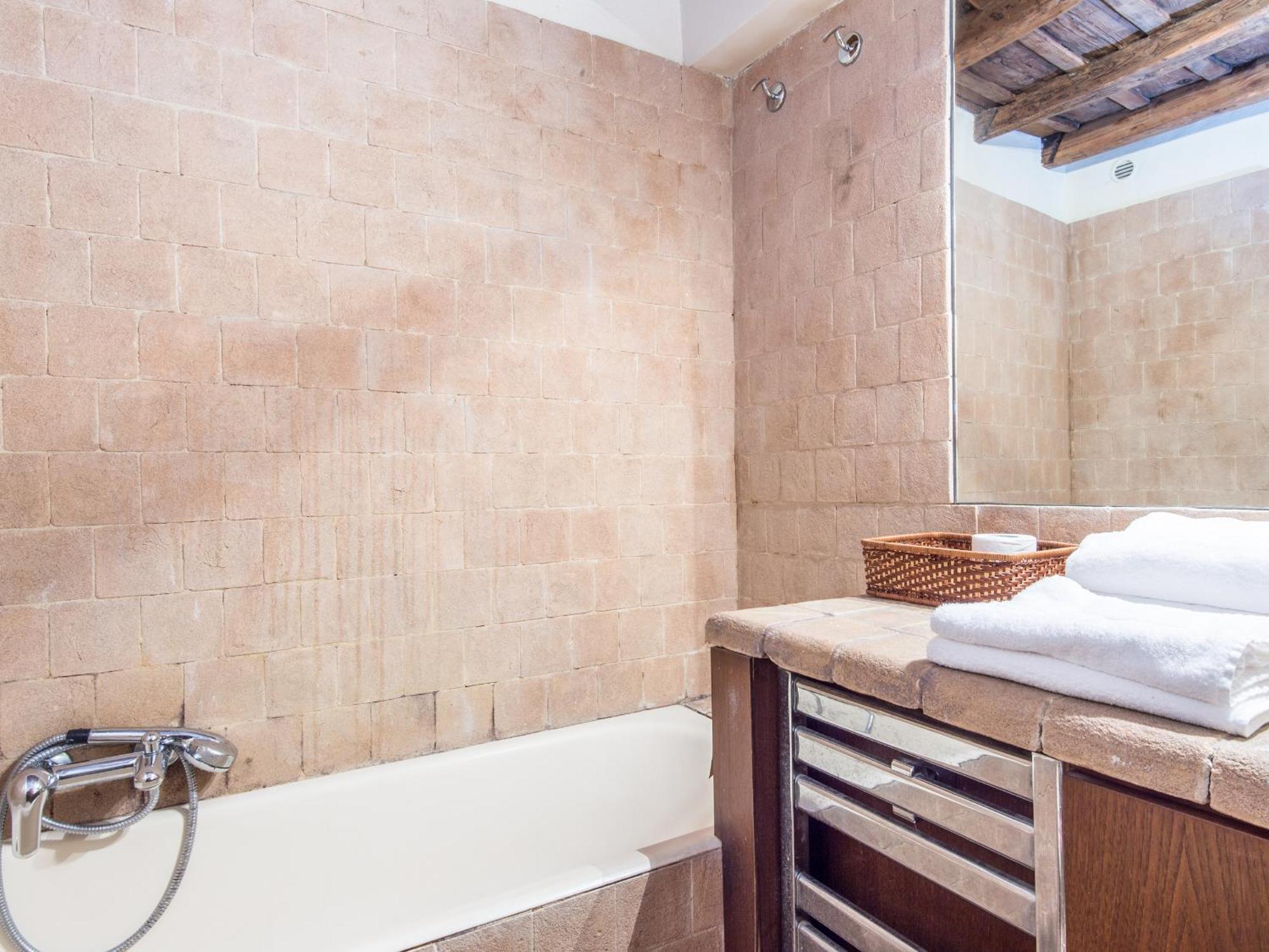 Enchanting Two Bedroom Navona * Roma