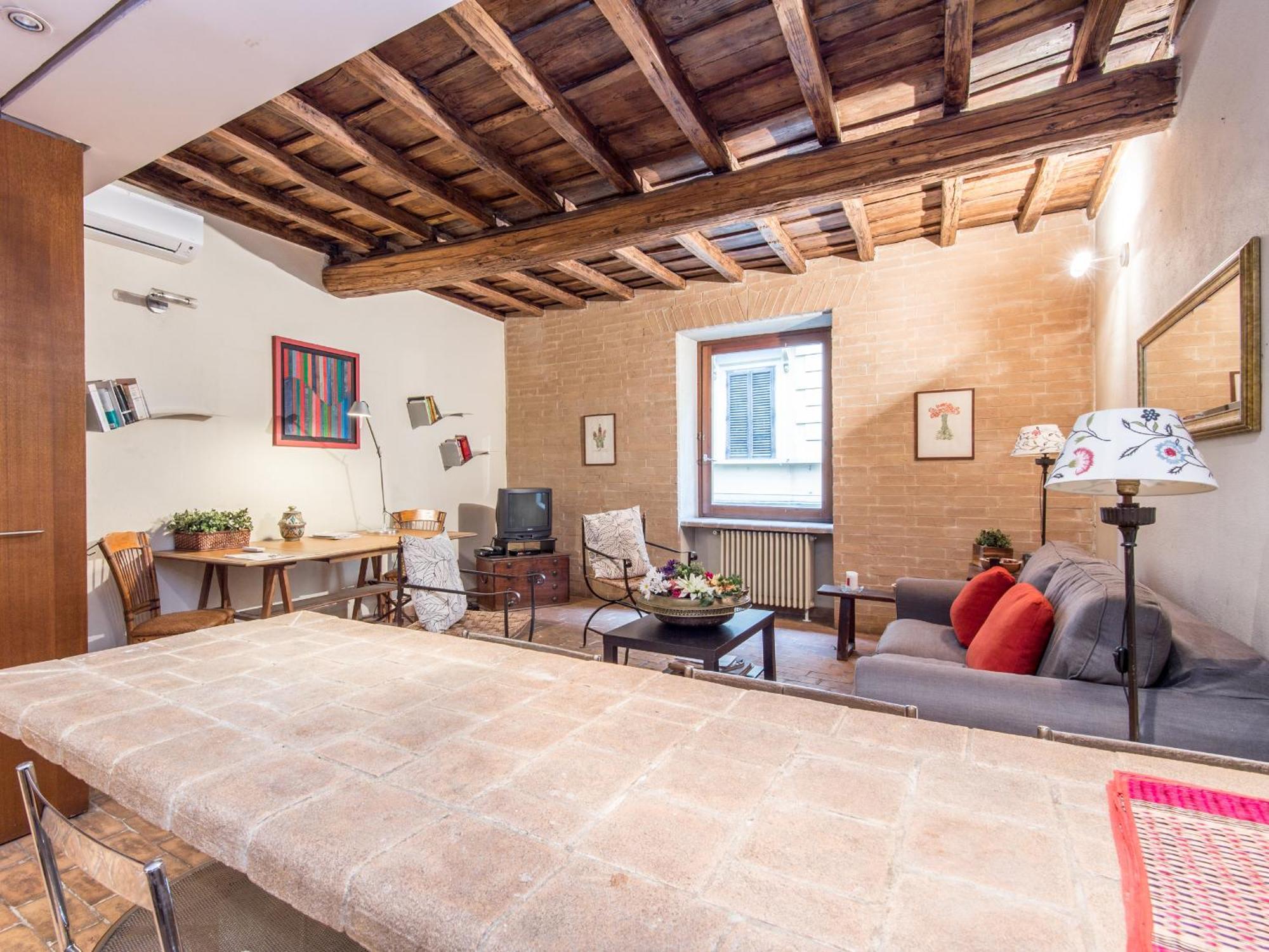 Enchanting Two Bedroom Navona * Roma