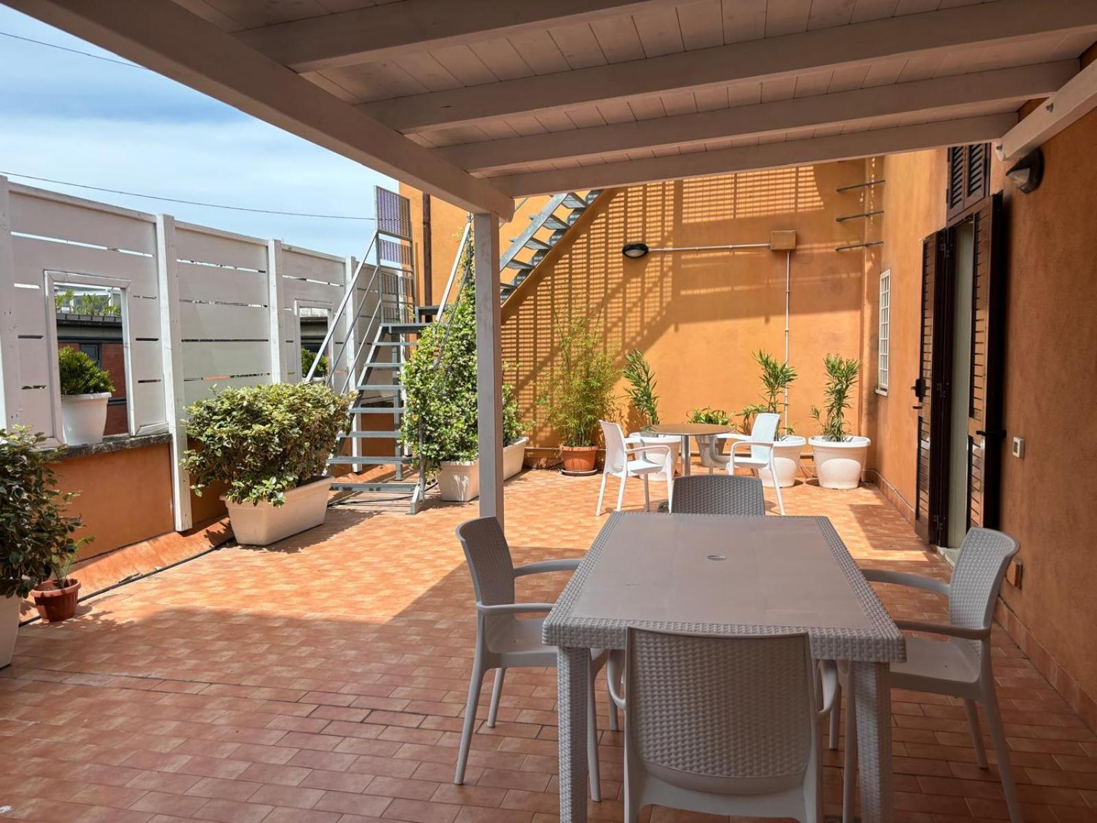 Rooftop St. Peter Apartment