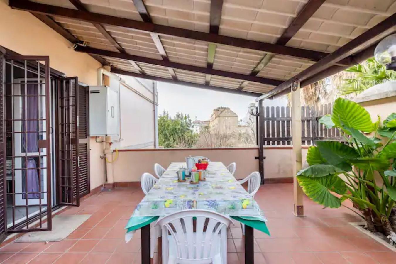 Per Chi Ama Prendere Il Caffe In Terrazzo Apartamento