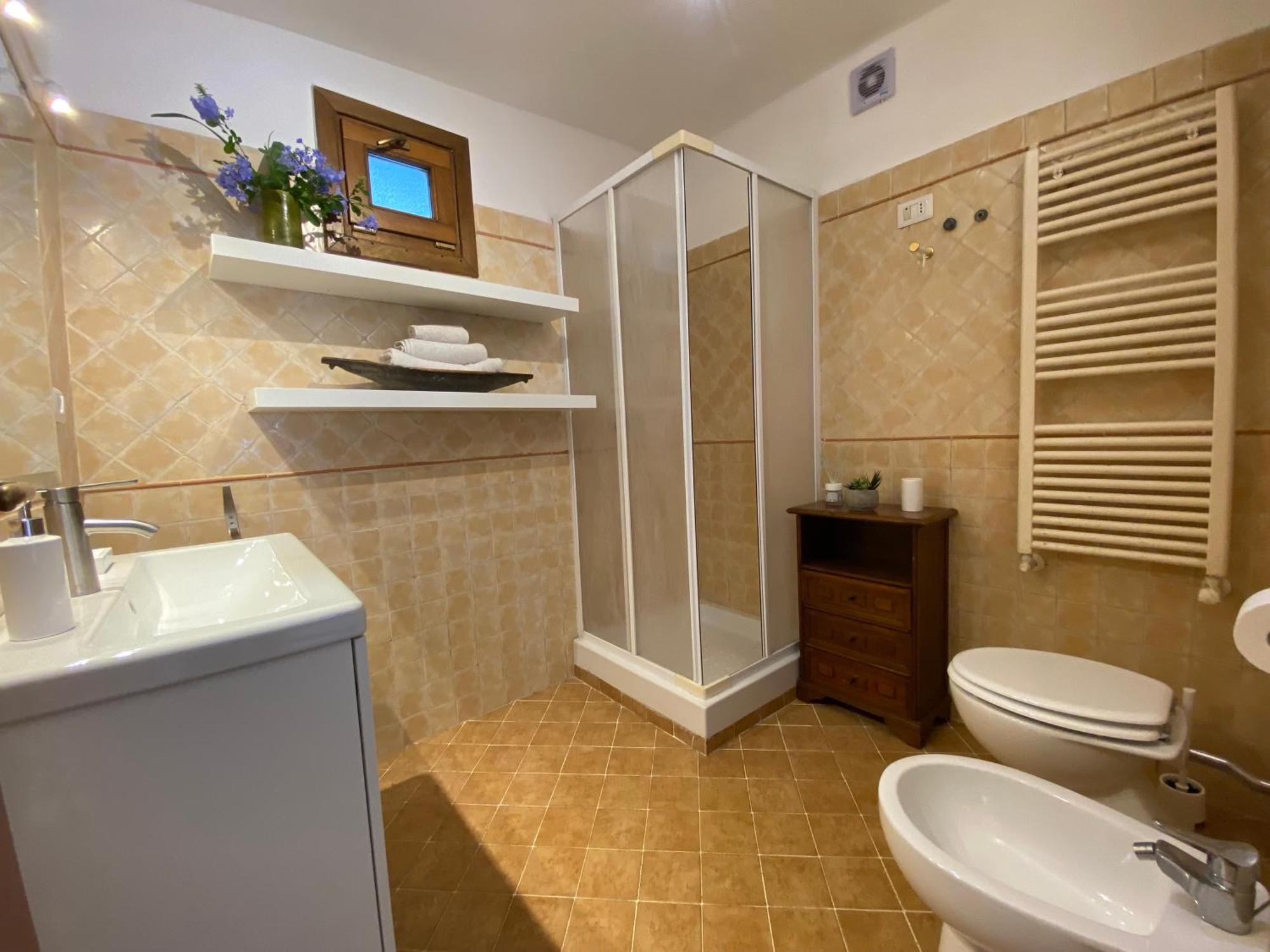 Apartamento Casetta Indipendente Con Cortile E Parcheggio *