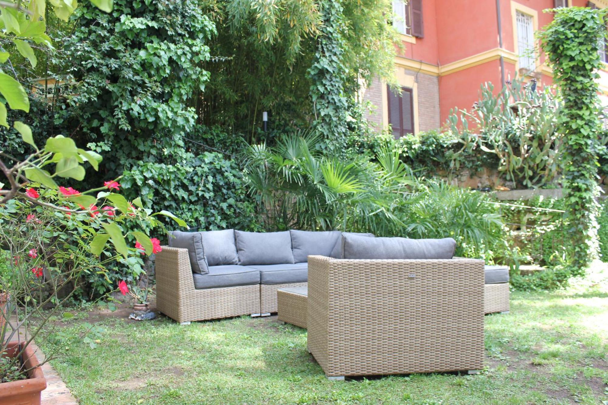 Giardino Dei Giganti, 5 Minute Walk To The Subway B Rome