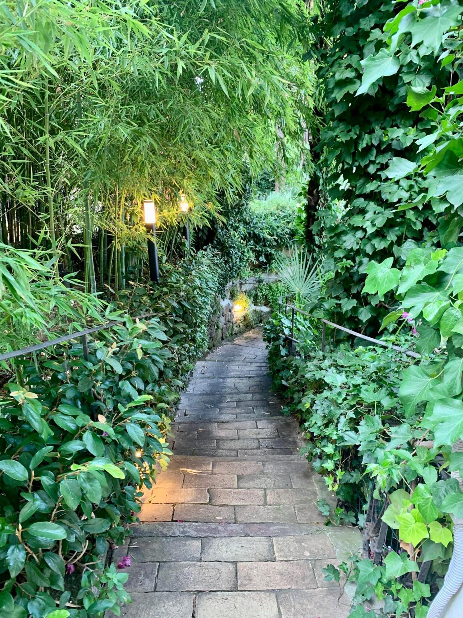 Giardino Dei Giganti, 5 Minute Walk To The Subway B Apartment Rome
