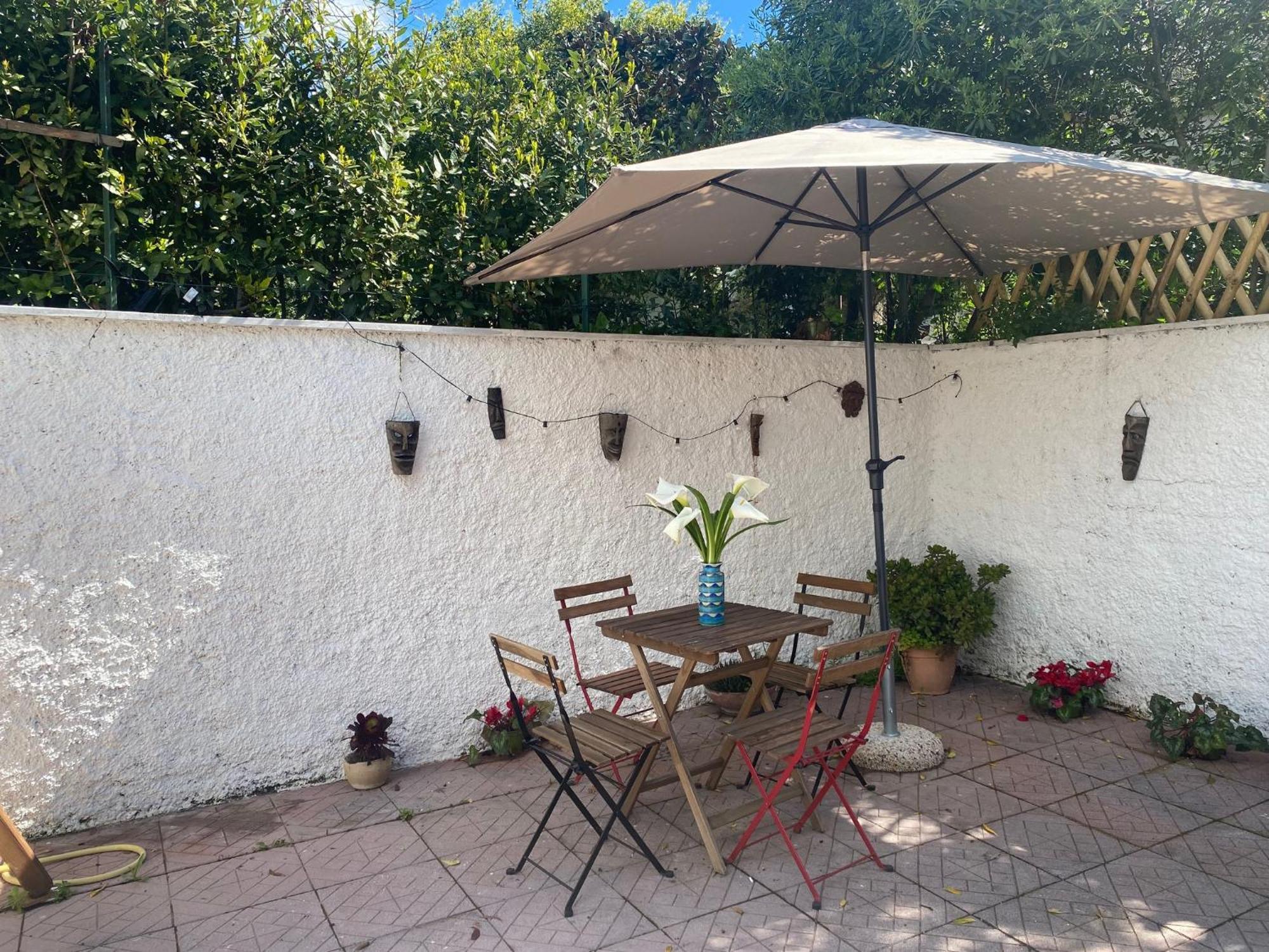 Casetta Indipendente Con Cortile E Parcheggio Apartamento Roma