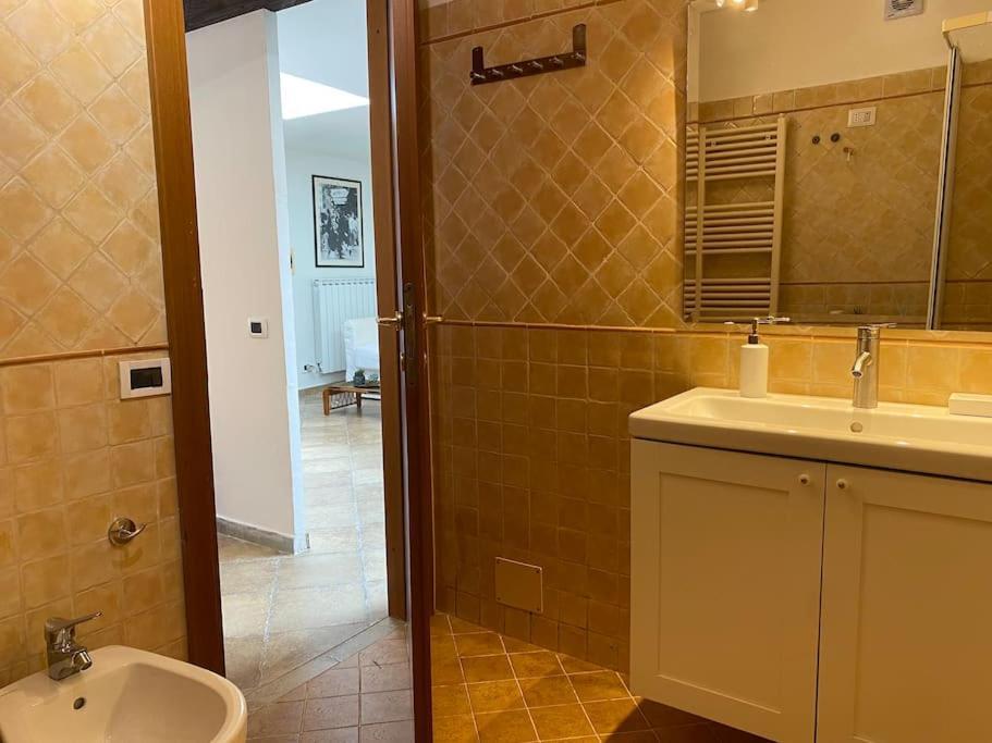 Casetta Indipendente Con Cortile E Parcheggio Leilighet *