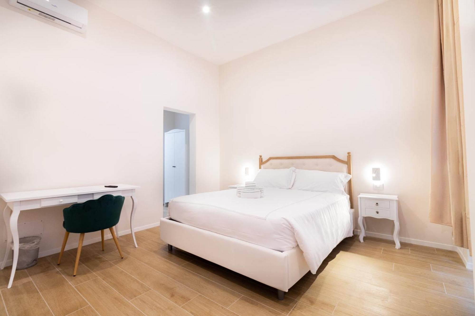 Charme & Chic Nazionale Guest house *