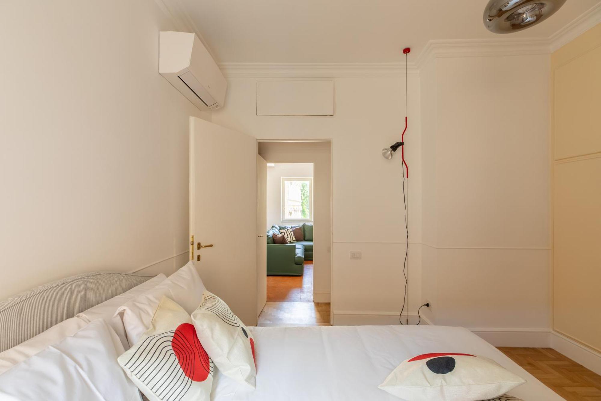 Appartamento Iflat Trastevere Stylish 4 Bedroom Penthouse *