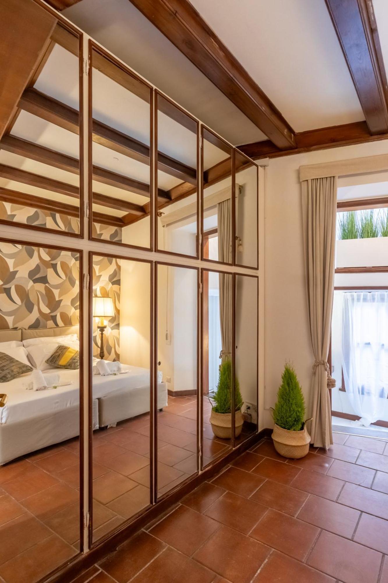 Chilling' Piazza Di Spagna Apartment Rome