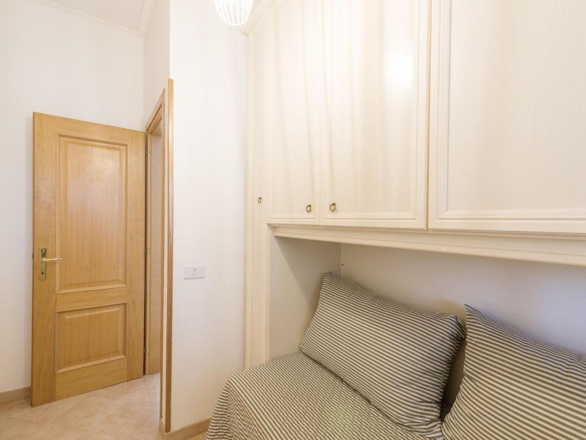 Lungo L'ardeatina By Interhome * Roma