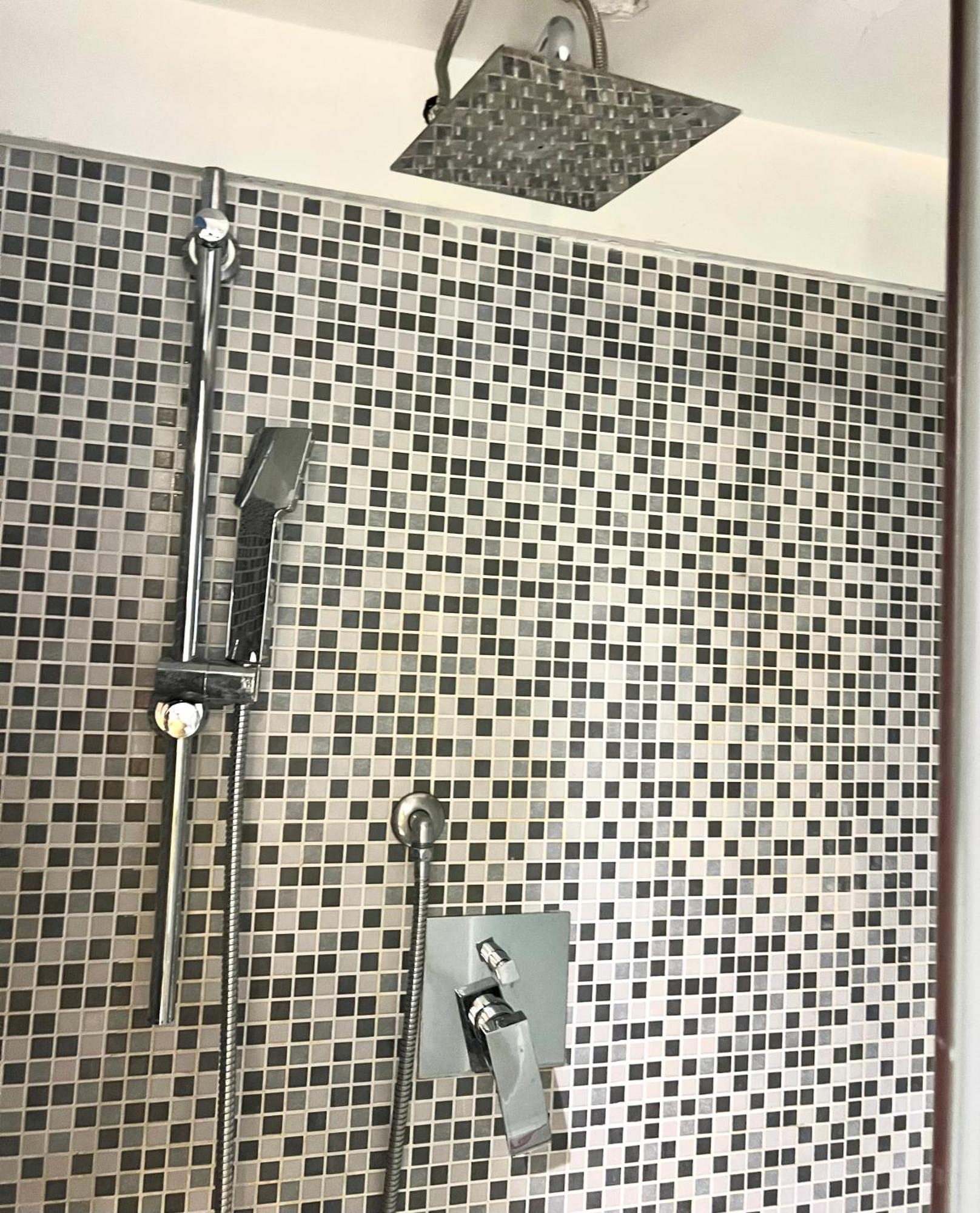 Lovely Art 2 Bedroom Flat Next To Metro Station Lodi Apartamento