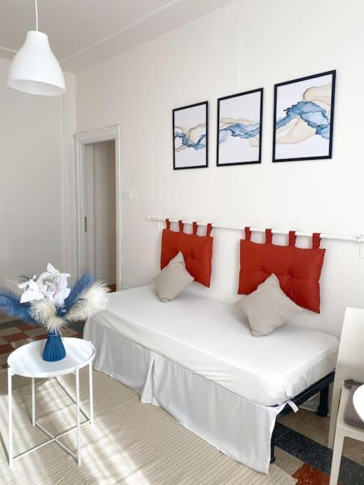 Netflix & Wi-fi Dacia Apartamento Roma