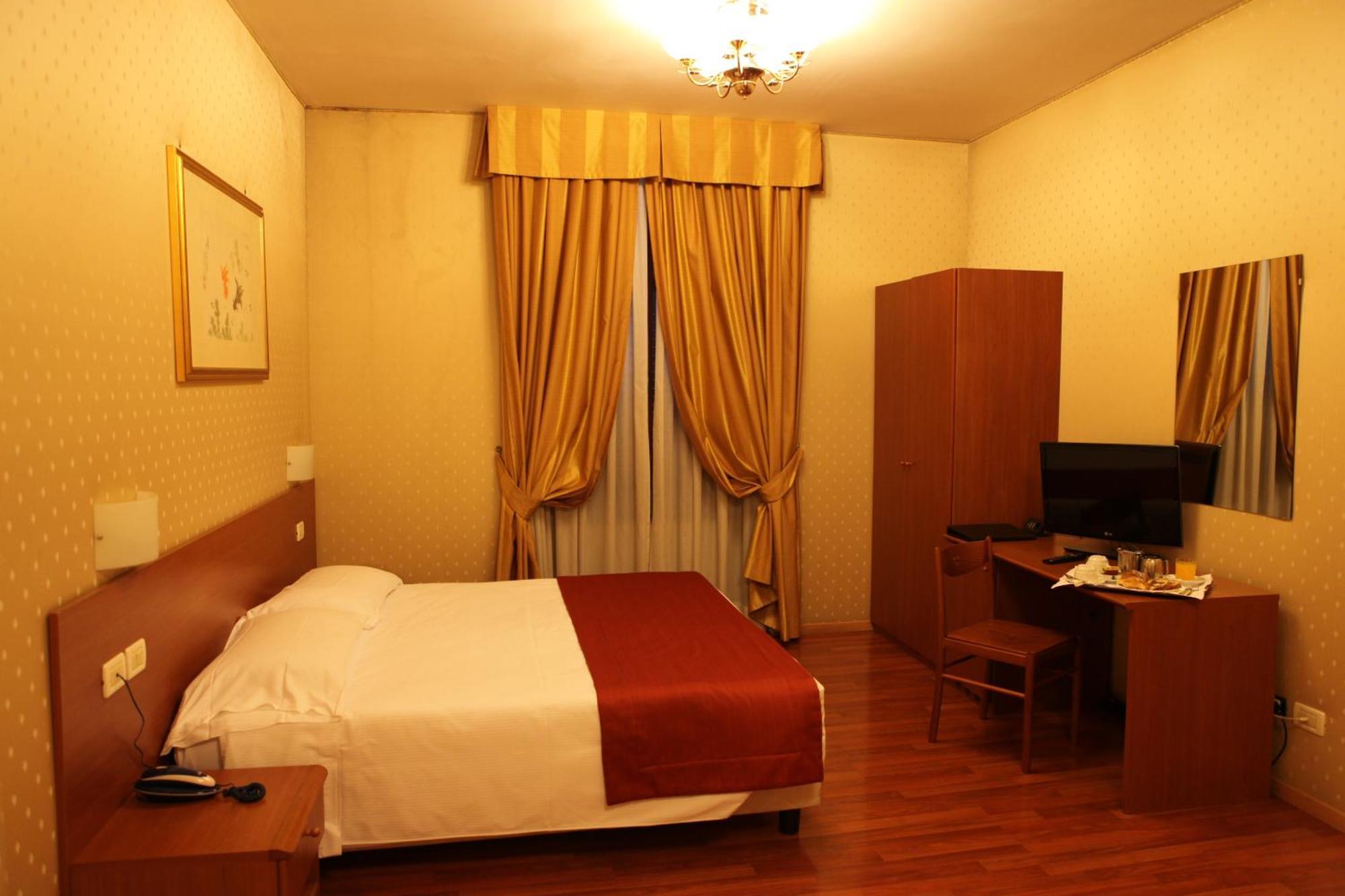 Flower Garden Hotel Rom