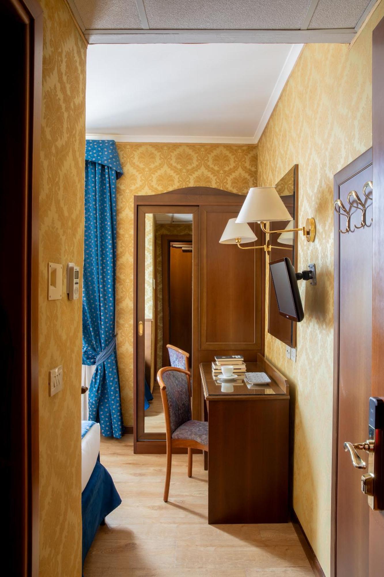 Montecarlo 3* Roma