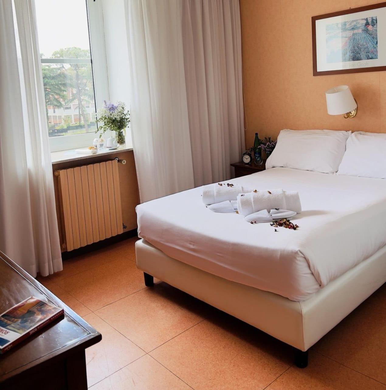 Hotell Eur Parco Dei Pini 3*