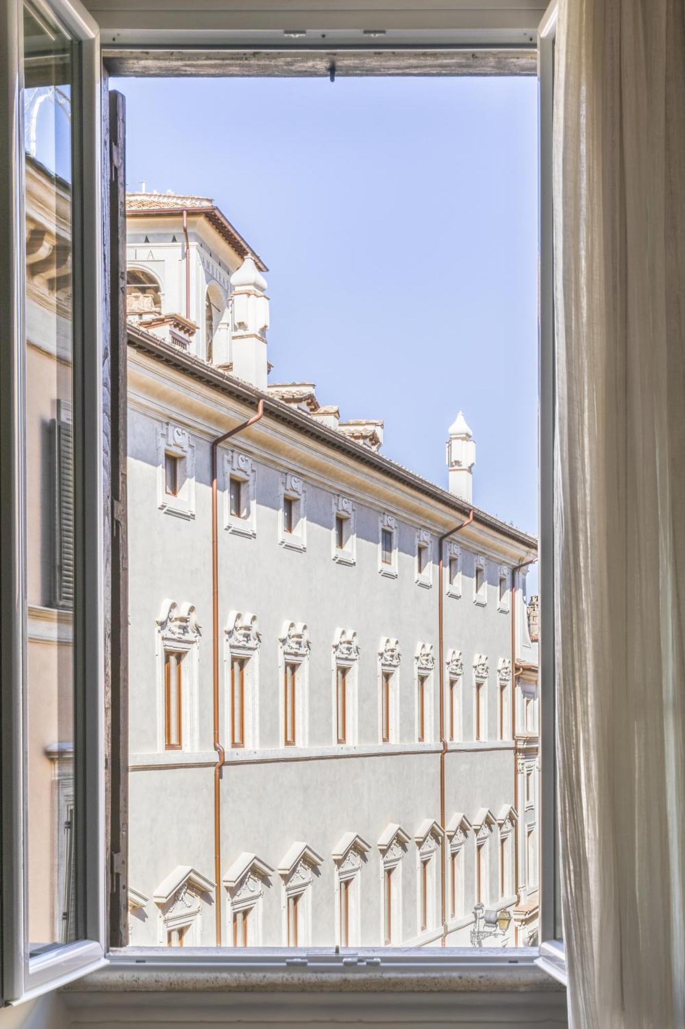 Mynavona Roma