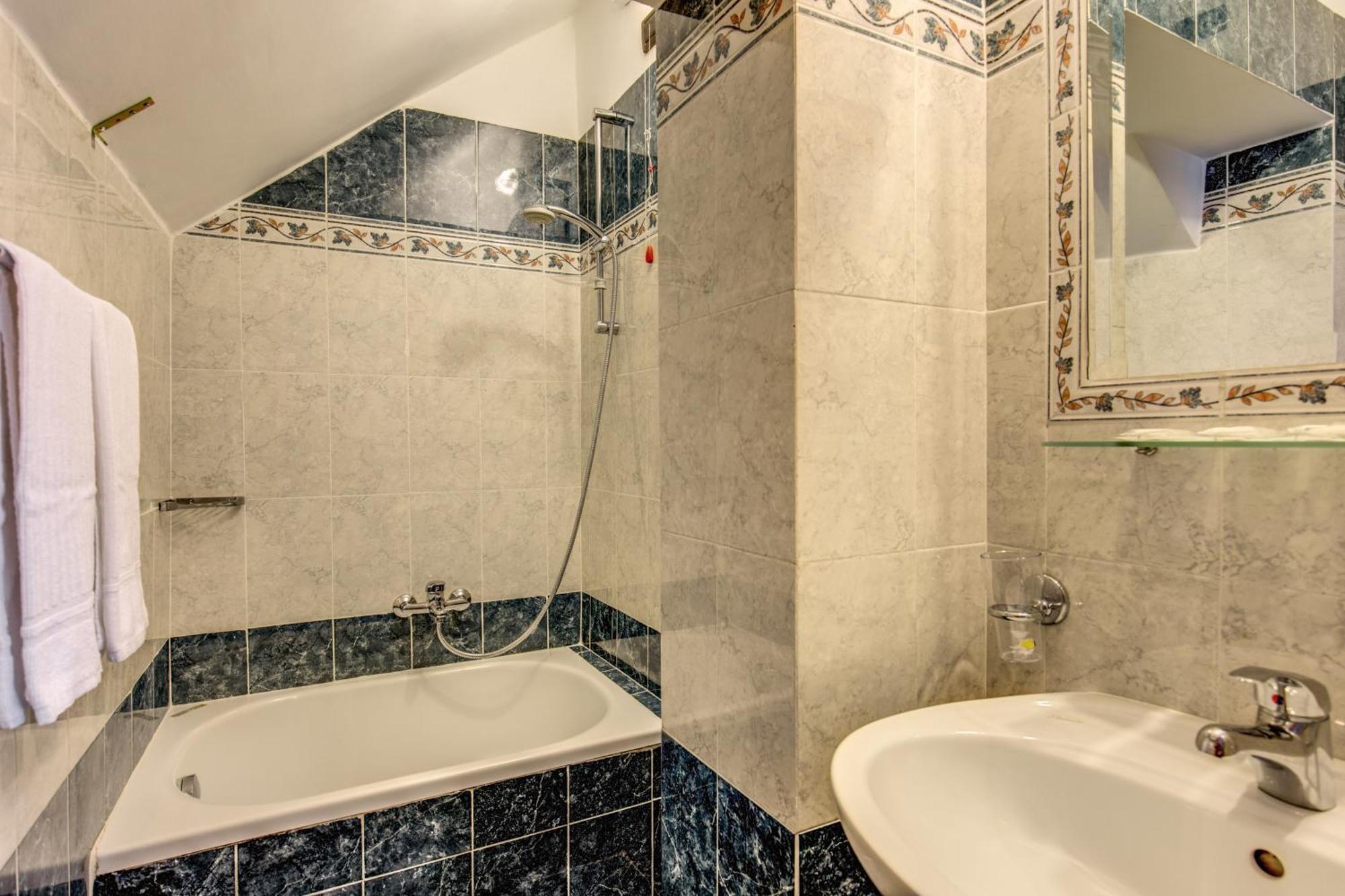 Gjestgiverier Centro Cavour Roma