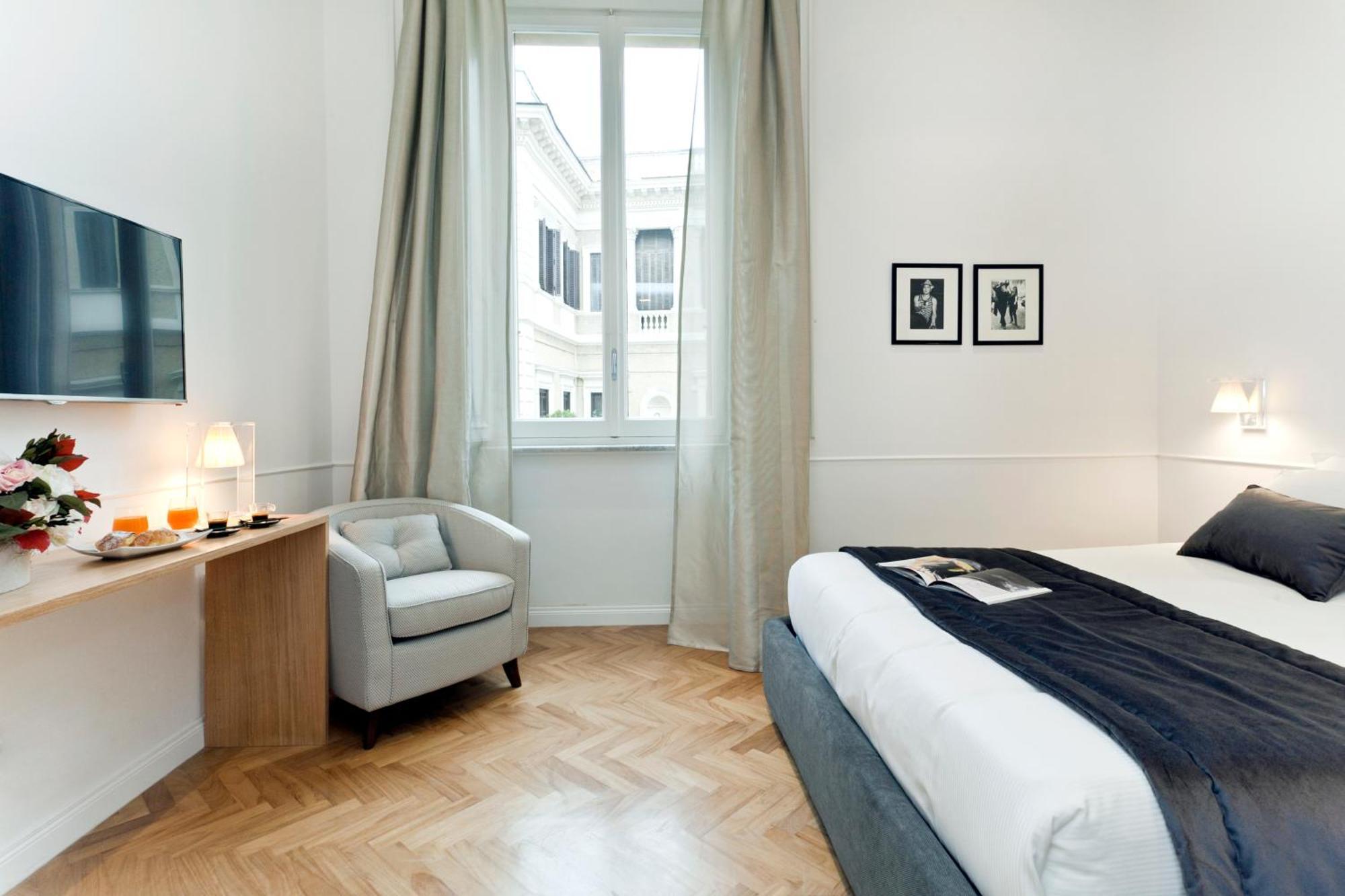 Vanity Navona Rom