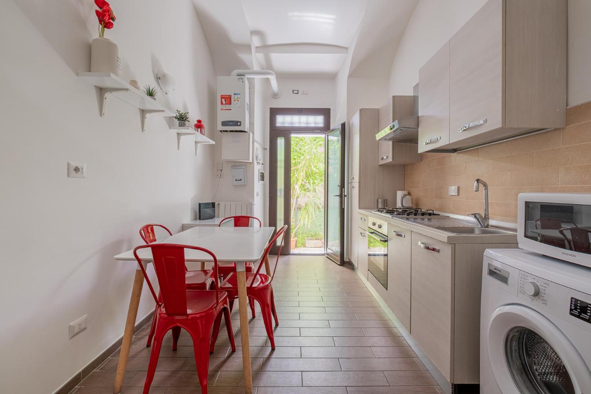Castel Sant Angelo's Harmonious Apartamento