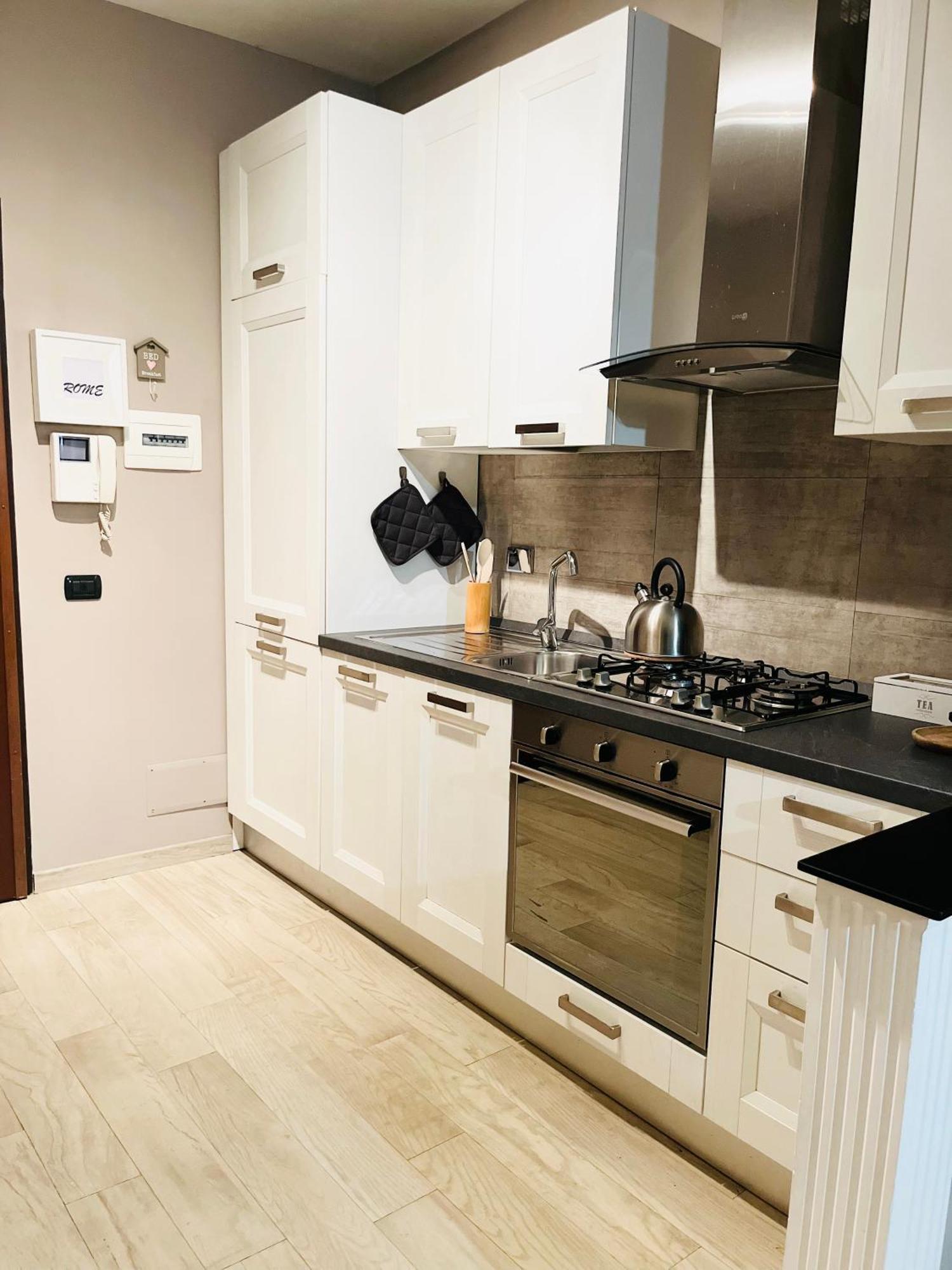 Lux Capannelle Apartamento *