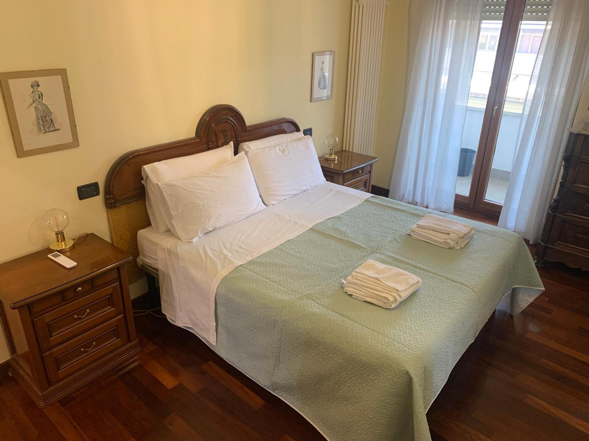 Appia Nuova Lucrezia Apartamento *