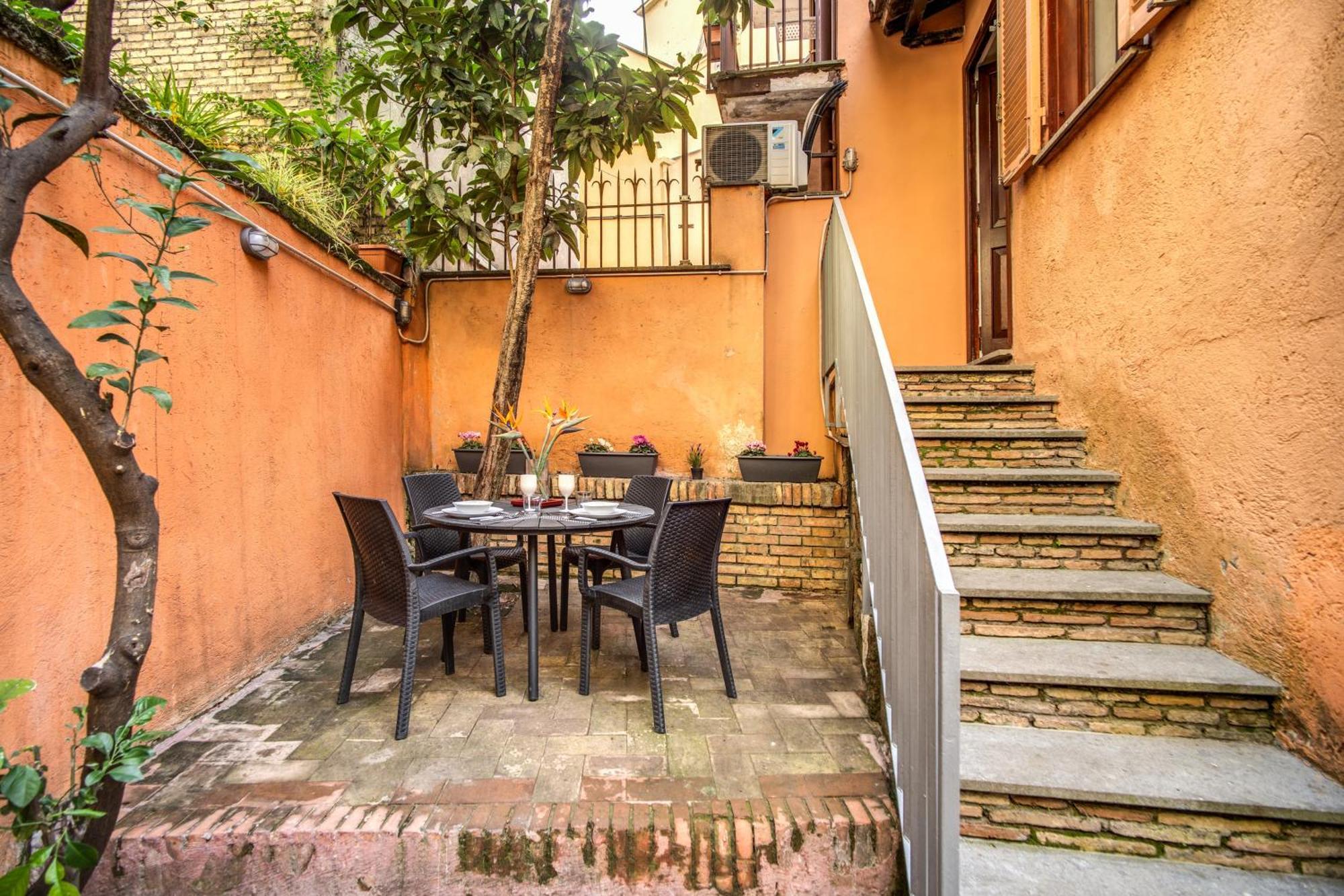 Tritone House Gjestgiverier 4*