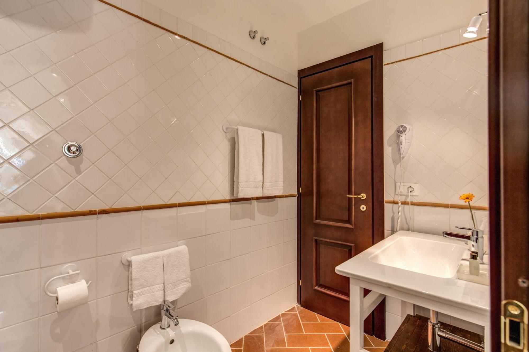 Gjestgiverier Piccolo Trevi 3*