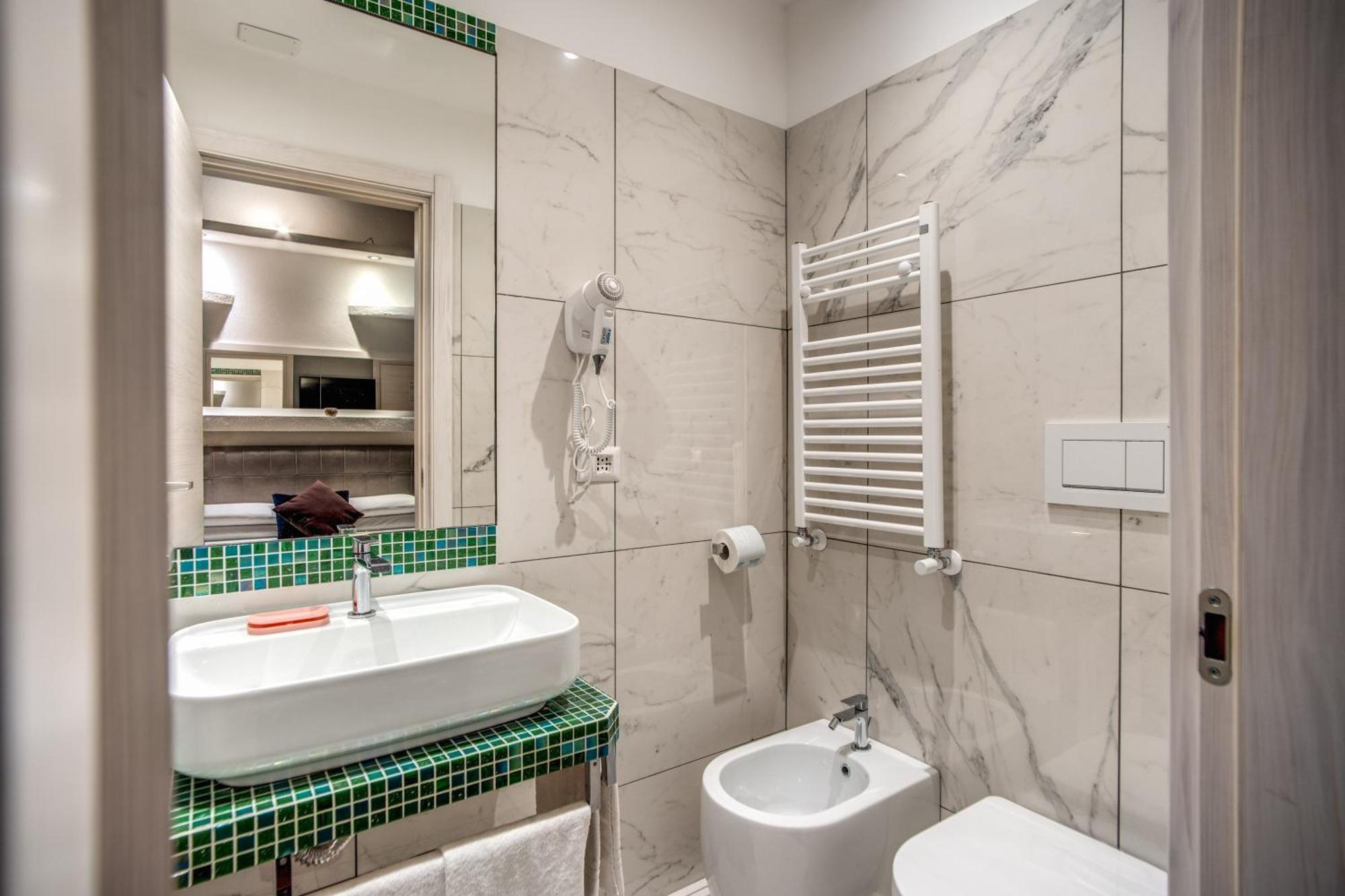 Piazza Di Spagna Comfort Gasthof Rom