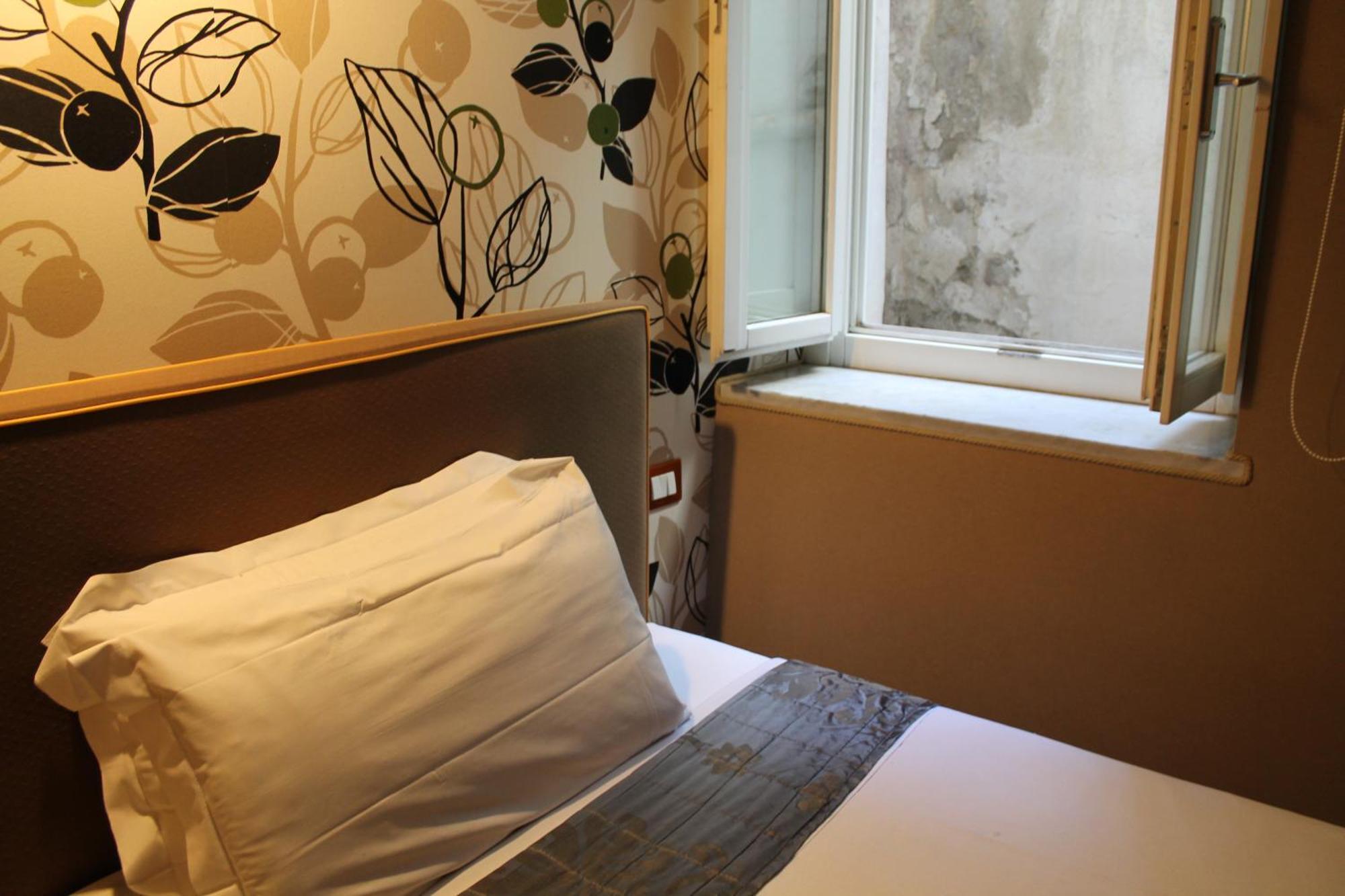 Relais Palazzo Taverna 3* Roma