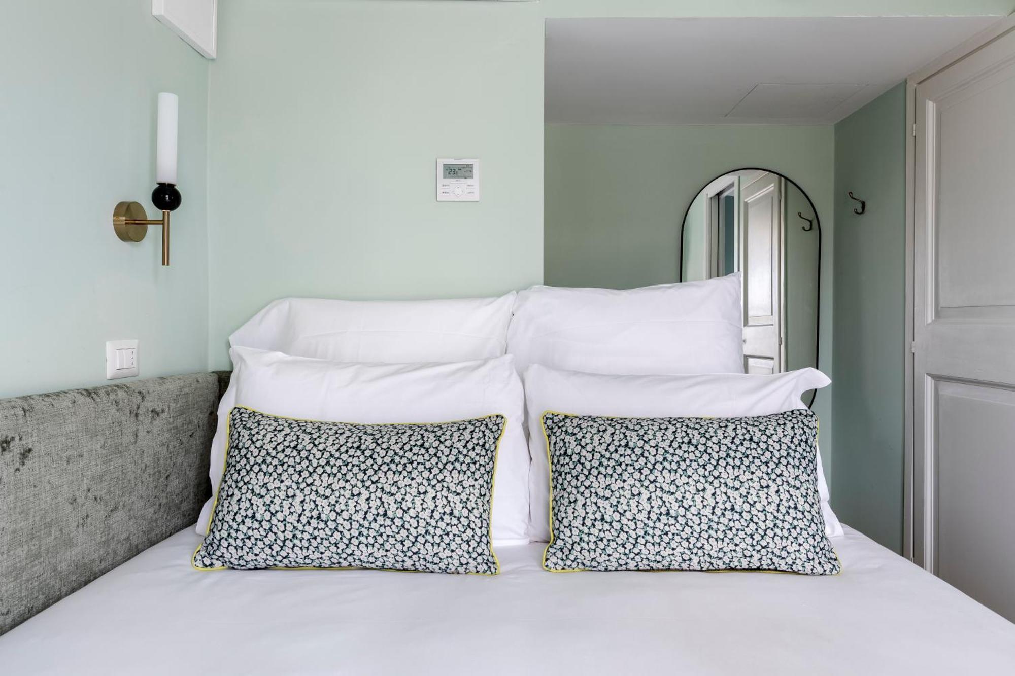 Numa Portico Aparthotel 4*