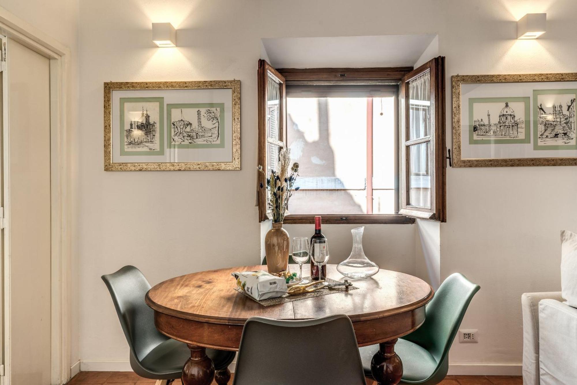 Maya Rhome Trastevere Roma