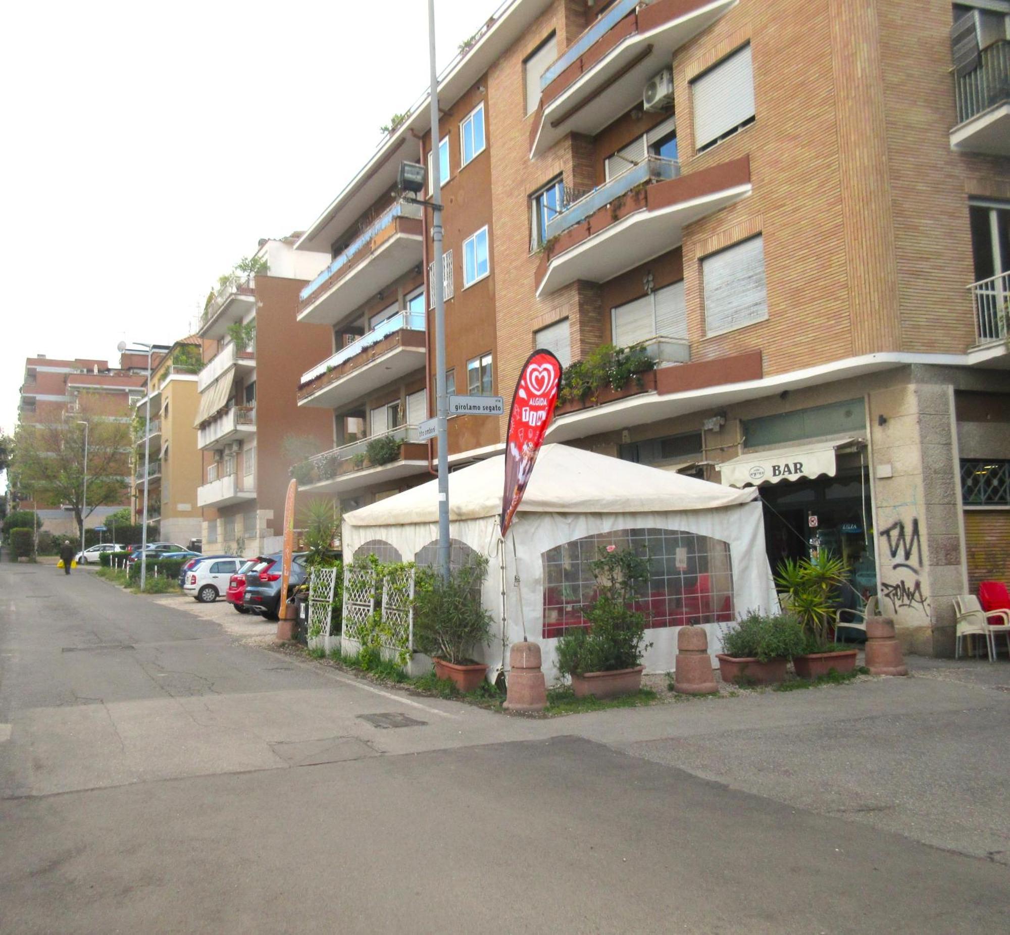 Rooftop Appia Antica,silenzioso Riservato Two Bedrooms Two Bathrooms Rome