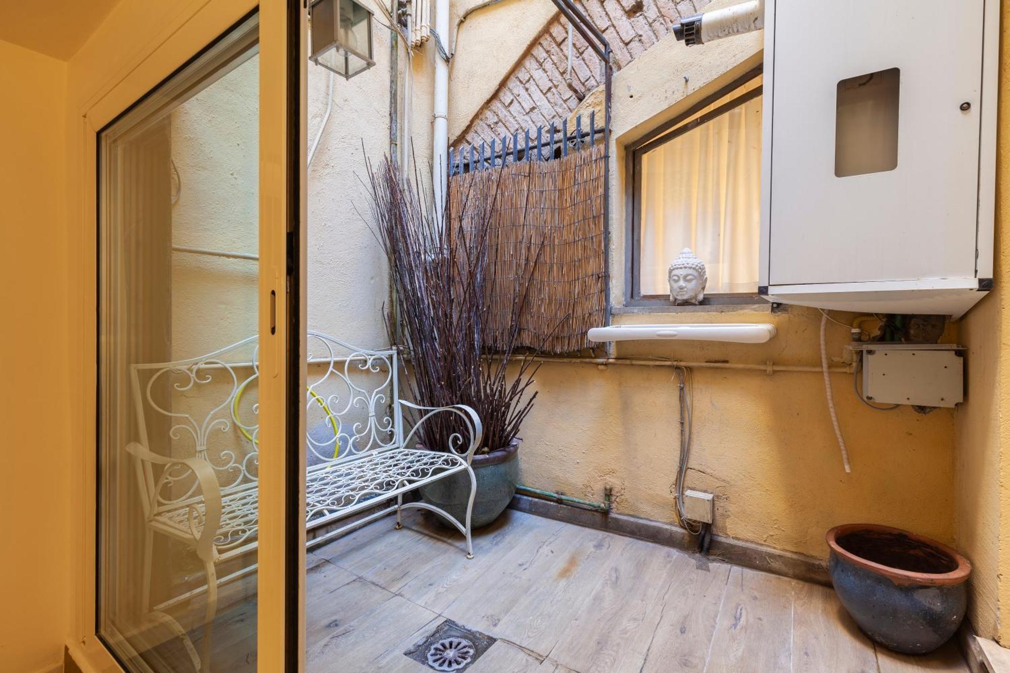Campo Dei Fiori Historic Apartment
