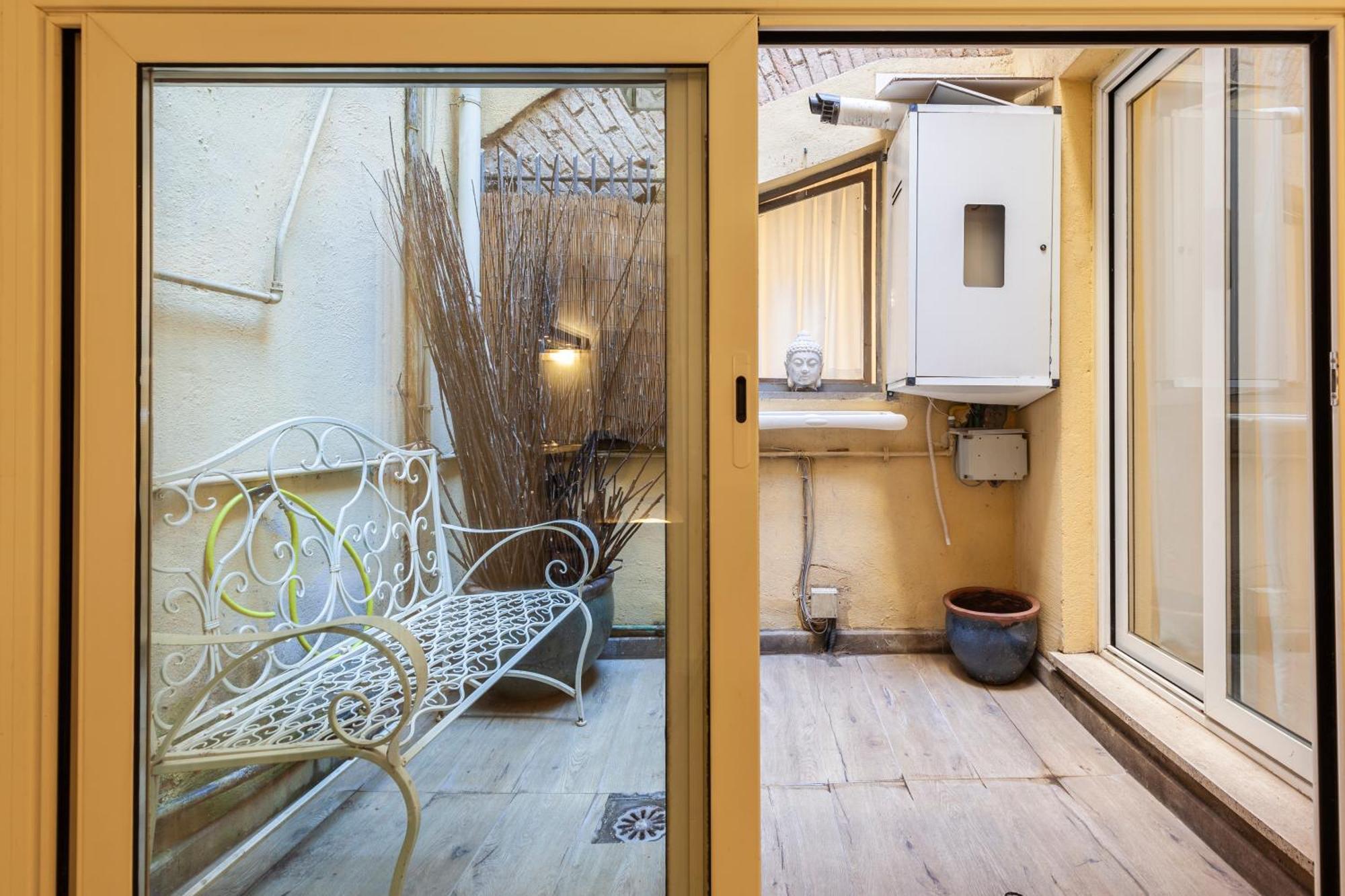 Apartment Campo Dei Fiori Historic Rome