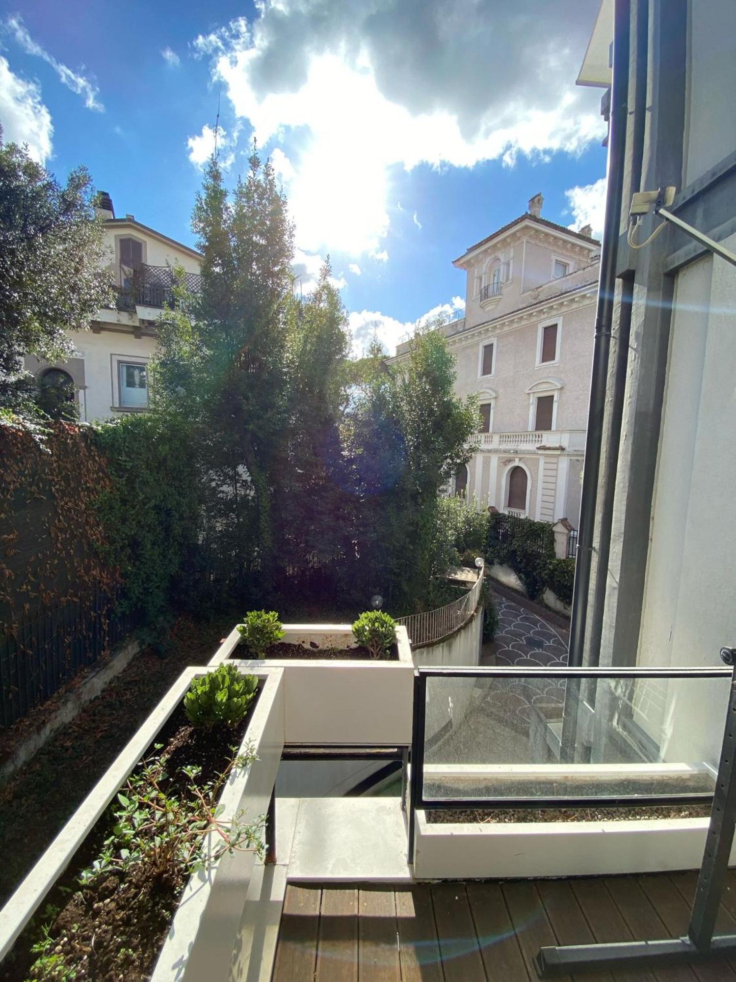Borghese With Terrace Apartamento