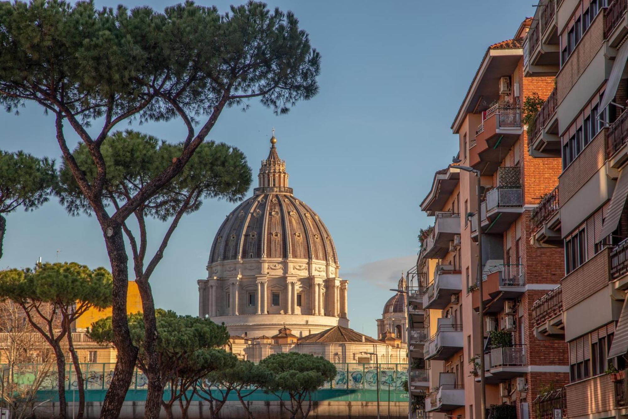 Pio Vatican Flat Roma