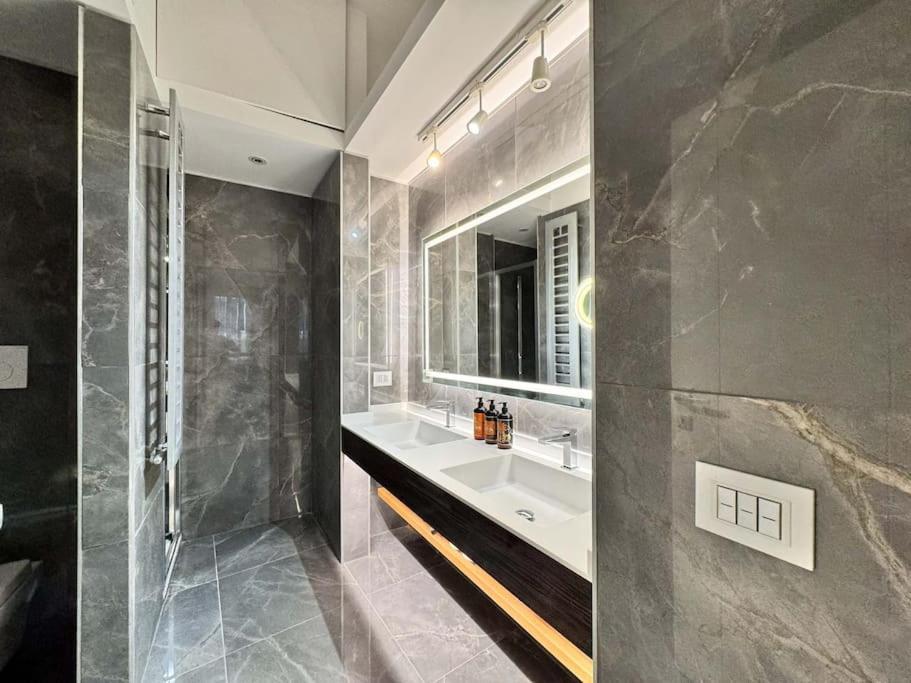 The Condotti - Luxury Serviced * Rome