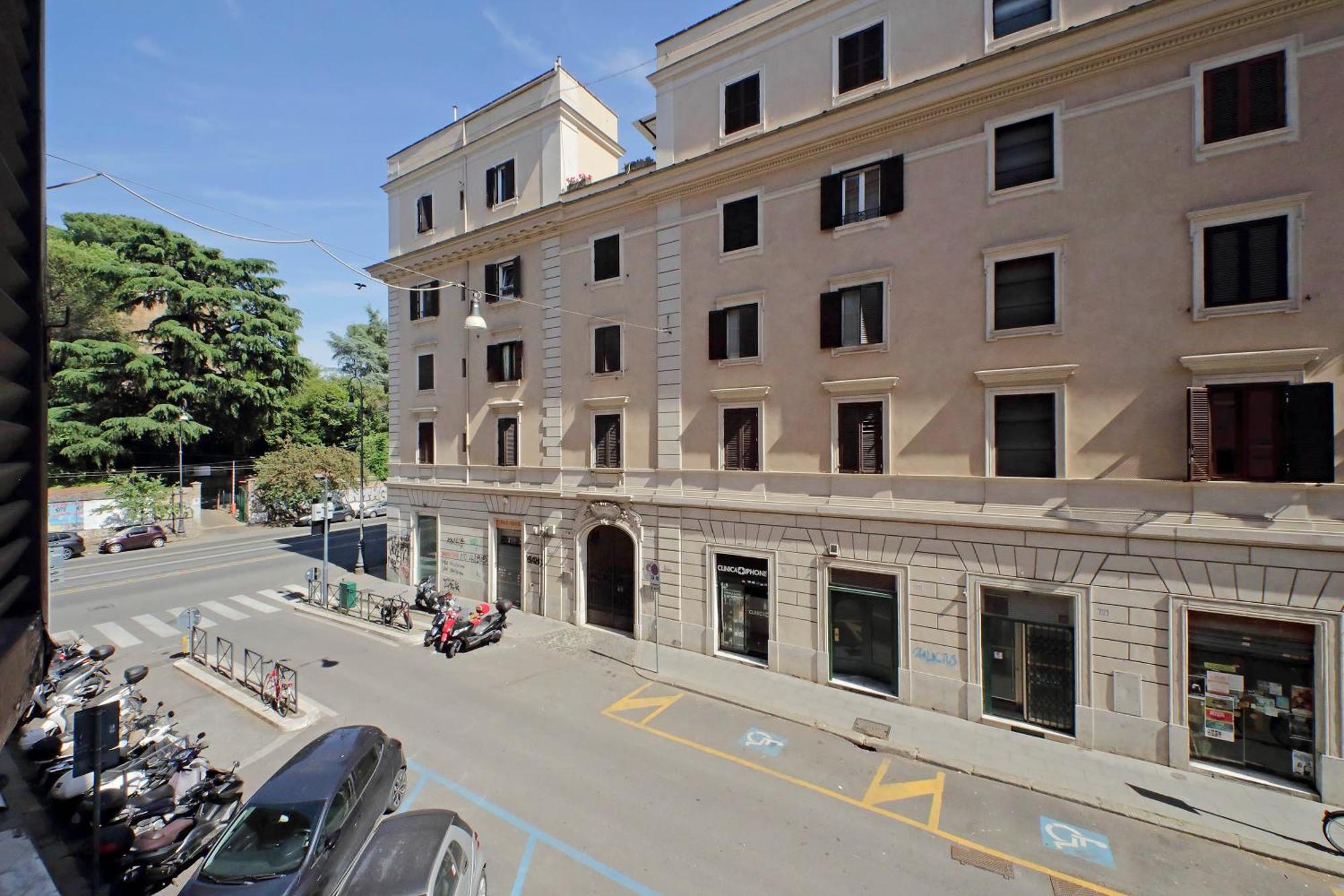 Testaccio - Pretty